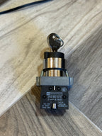 XB2-BG21 2-Position Self-Locking Key Switch