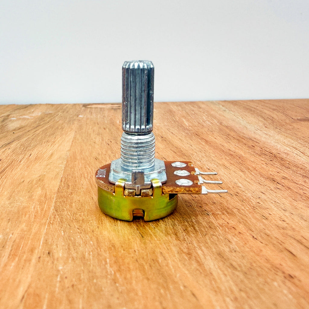 WH148 B10K Potentiometer – 20mm Shaft, 3-Pin, Linear Taper