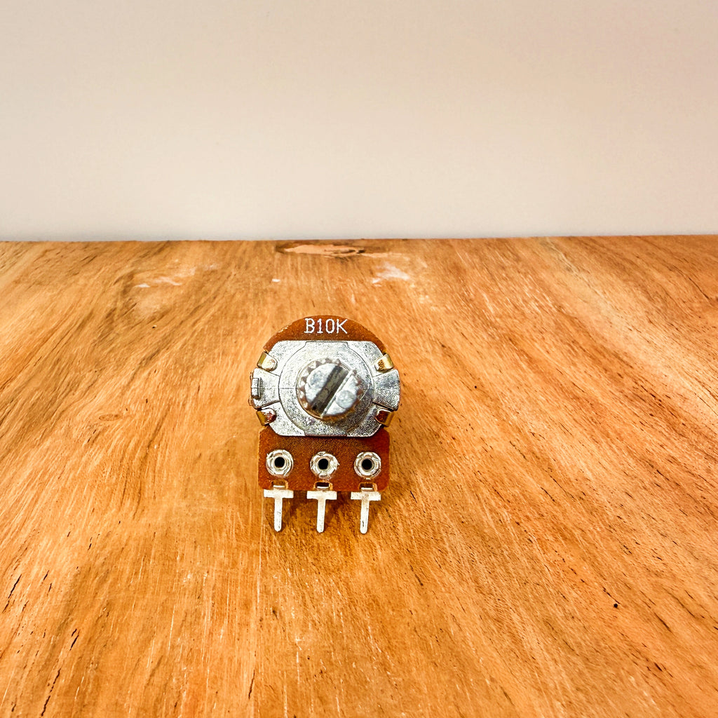 WH148 B10K Potentiometer – 20mm Shaft, 3-Pin, Linear Taper