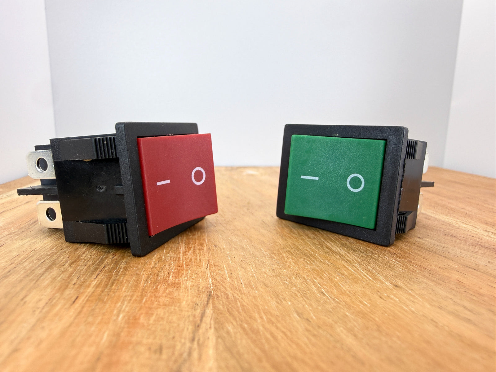 KCD4 40A High-Power Rocker Switch – DPST with Lamp
