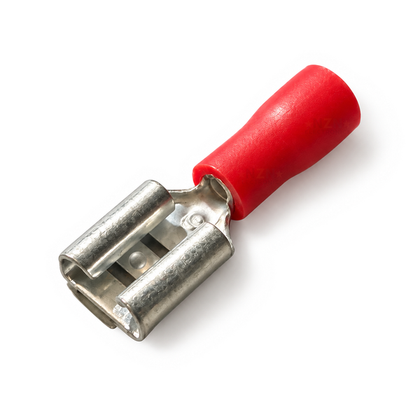 FDD1.25-250 female spade terminal with red insulated barrel and exposed metal receptacle, angled view